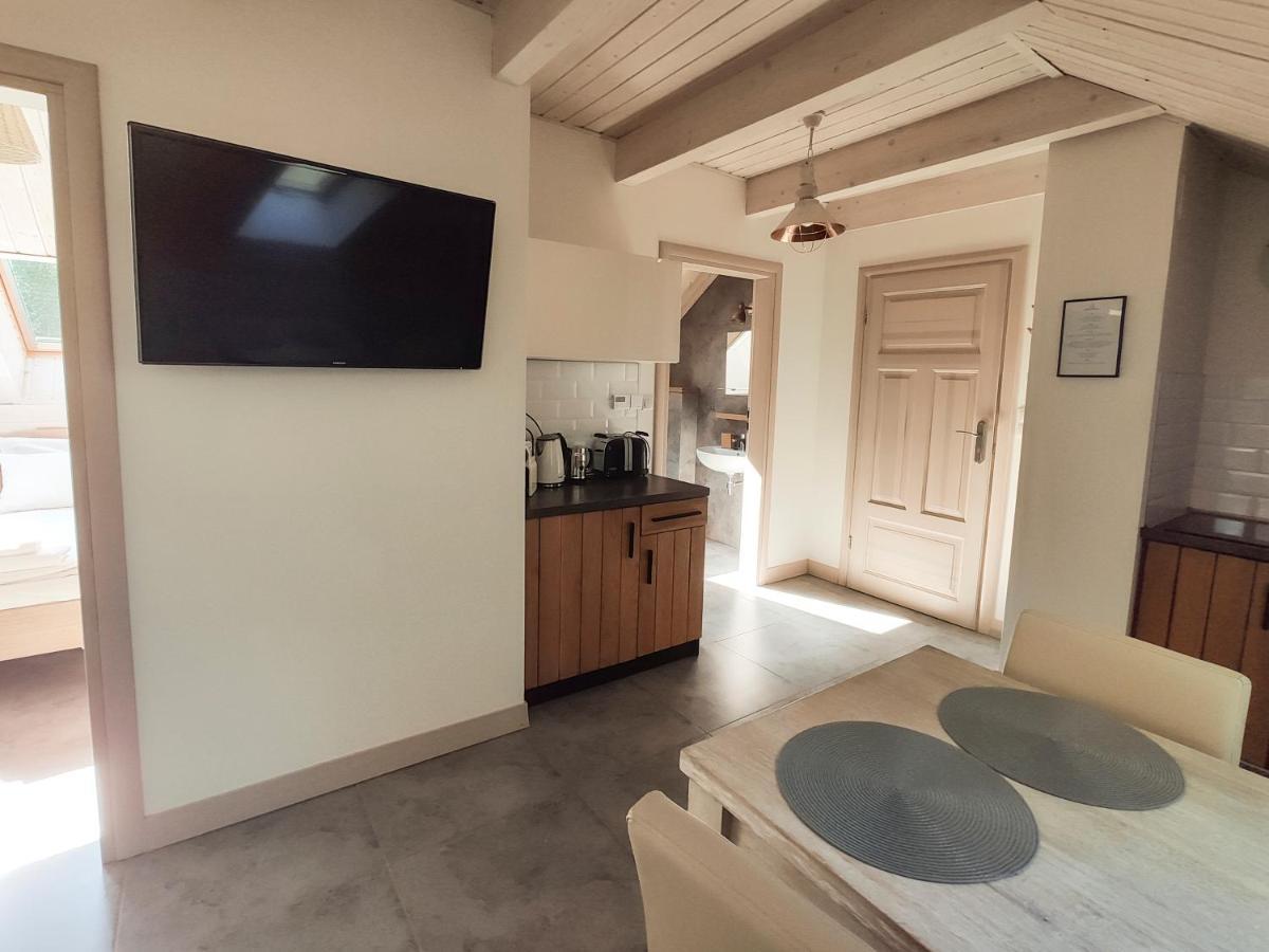 Mazursko - Komfortowe Apartamenty Nad Jeziorem, Sauna, Kominki Na Parterze Kretowiny Esterno foto